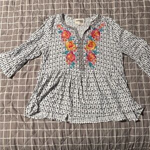 Savanna Jane White and Black Blouse with Floral Embroidery